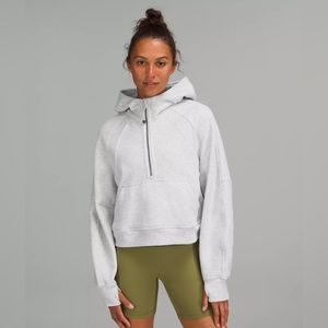 Lululemon Scuba Oversized 1/2 Zip Hoodie
Heathered Core Ultra Light Grey